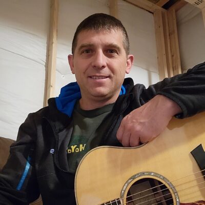 K_Derr_guitar photo_adobespark